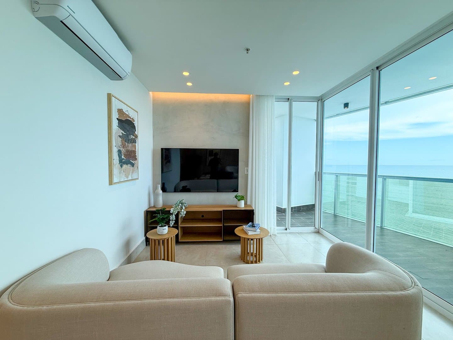 3-Bedroom Luxurious Beachfront Penthouse in Malibu Nueva Gorgona R-0031 - Image 28