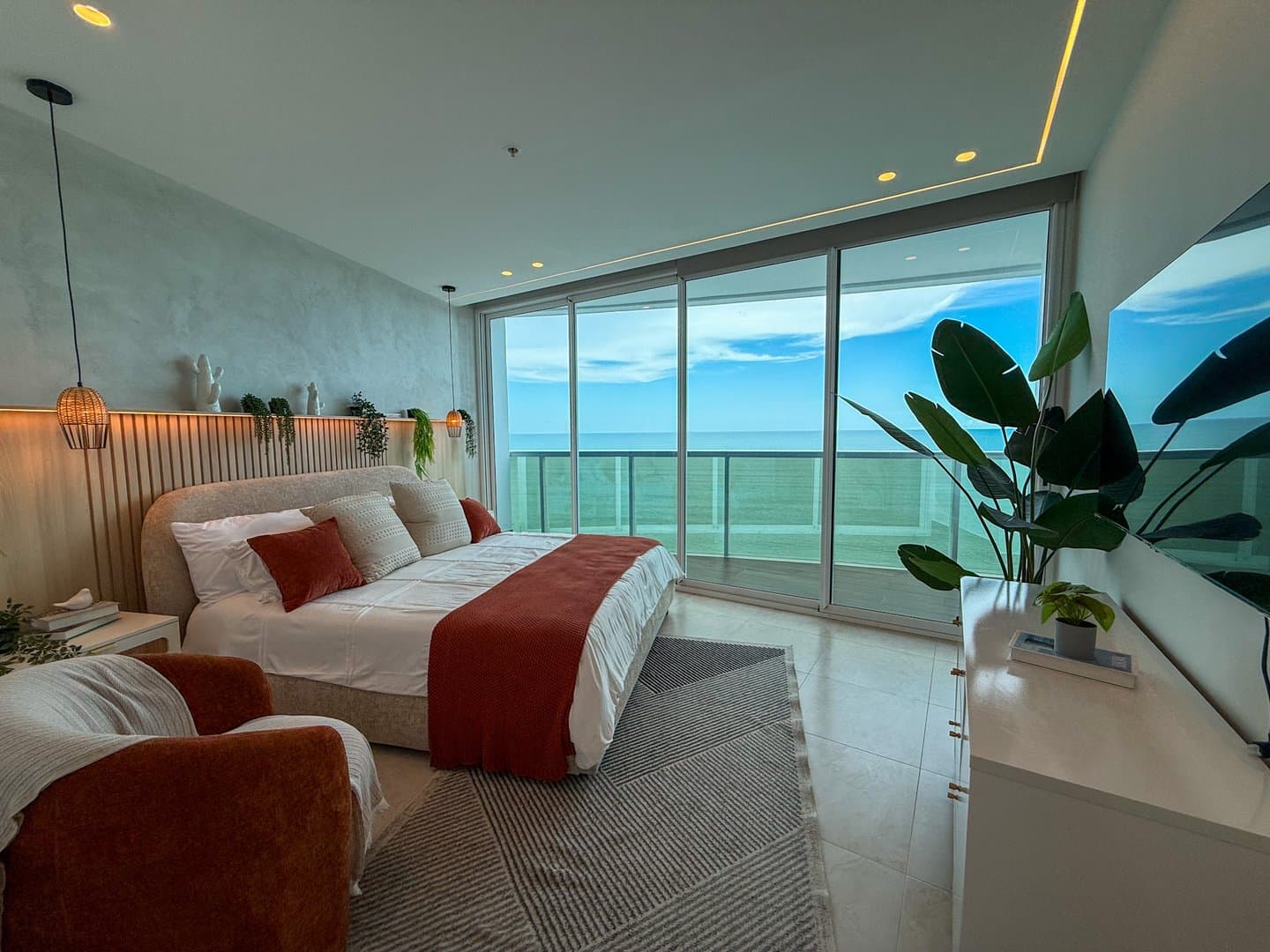 3-Bedroom Luxurious Beachfront Penthouse in Malibu Nueva Gorgona R-0031 - Image 21