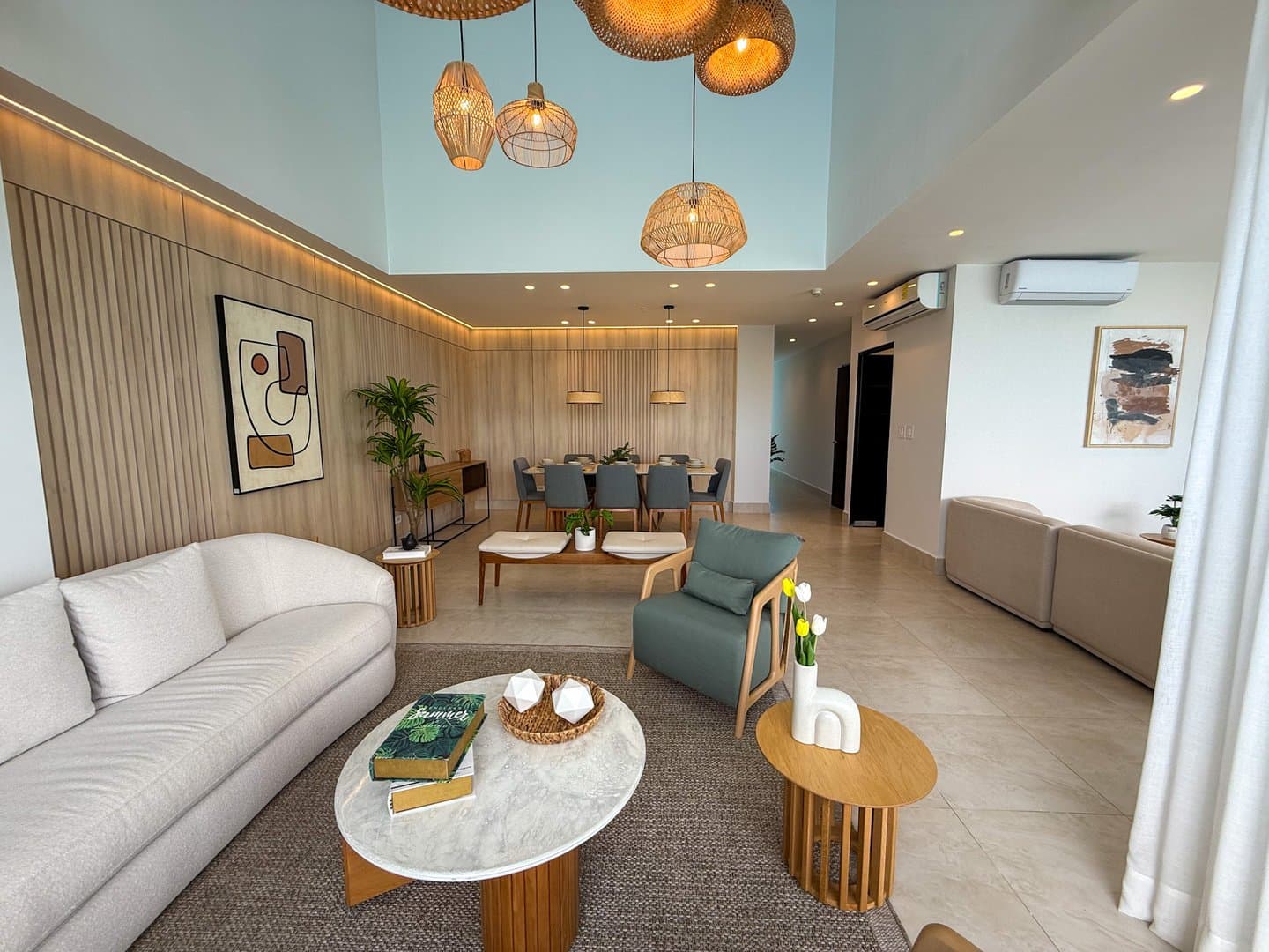 3-Bedroom Luxurious Beachfront Penthouse in Malibu Nueva Gorgona R-0031 - Image 2