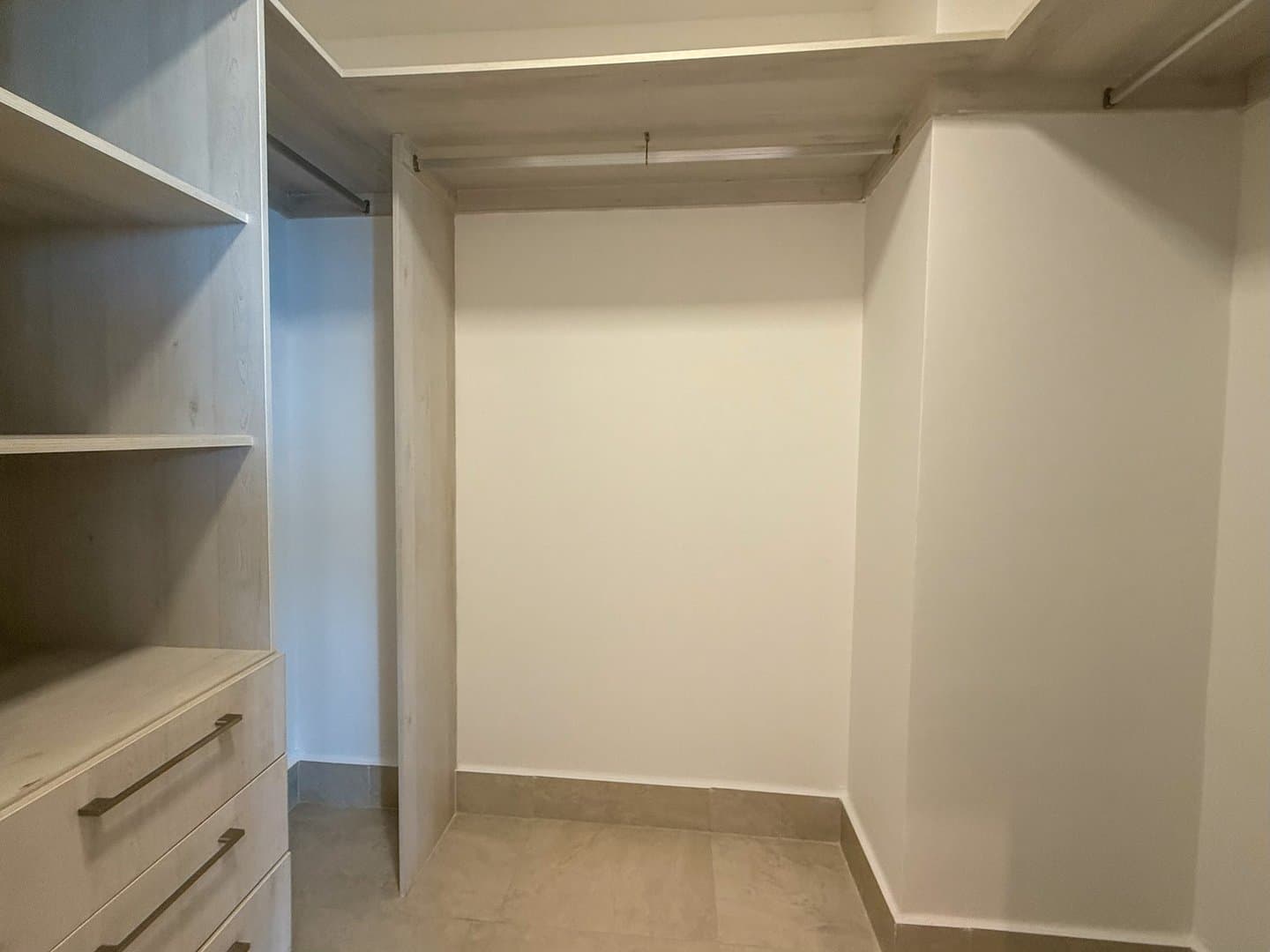 3-Bedroom Luxurious Beachfront Penthouse in Malibu Nueva Gorgona R-0031 - Image 26