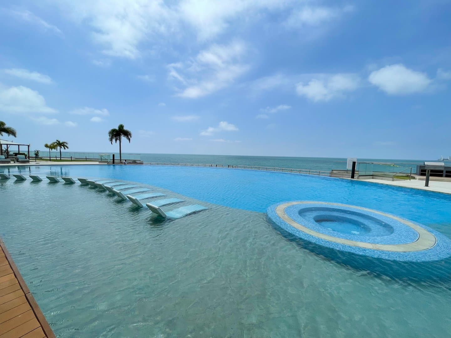 3-Bedroom Luxurious Beachfront Penthouse in Malibu Nueva Gorgona R-0031 - Image 40