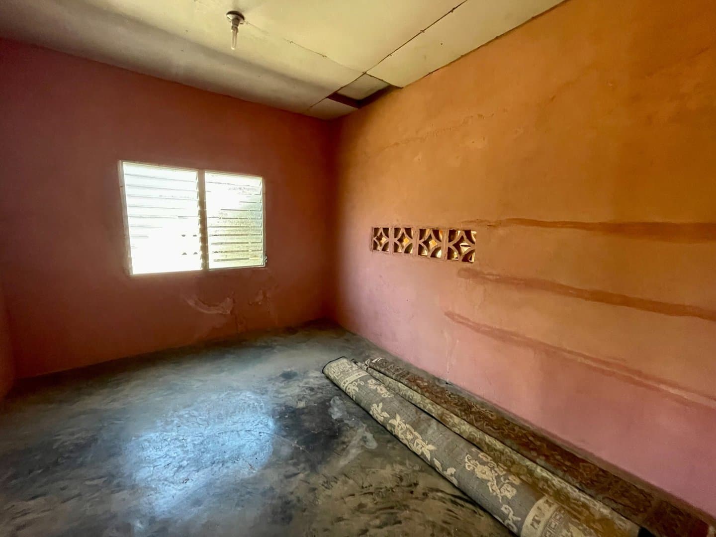 Find Your Oasis in Dolega – Two-Story Home, Additional House, and Spacious Yard L-0009 - Image 29