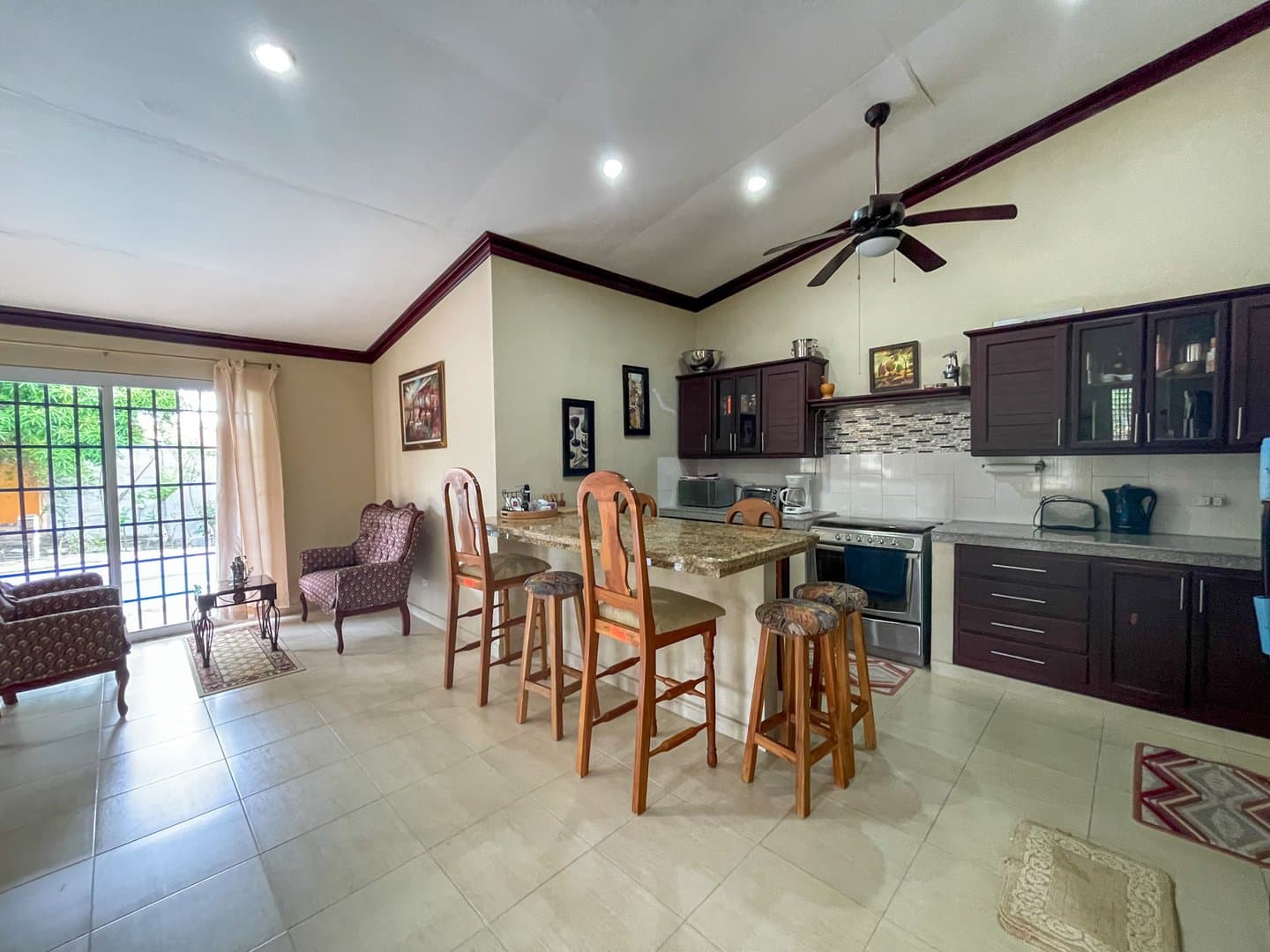 Investment Opportunity: Tranquil Living on a Sprawling 3.7-Acre Estate! R-0488 - Image 10