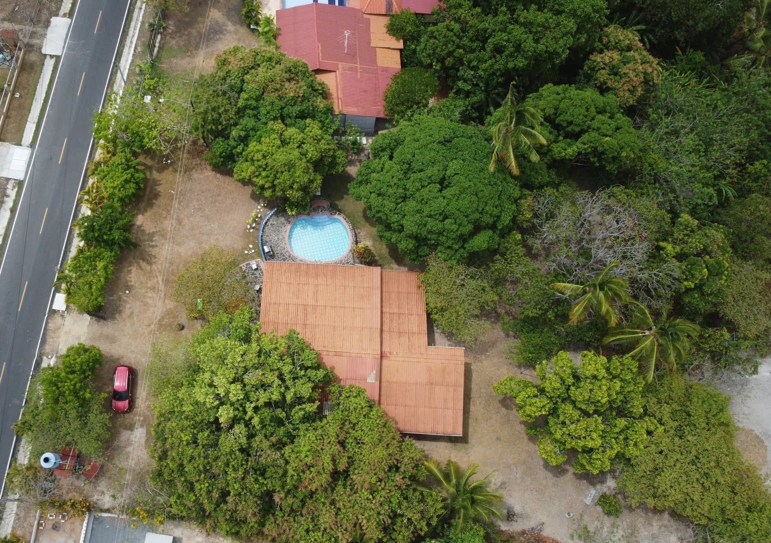 Investment Opportunity: Tranquil Living on a Sprawling 3.7-Acre Estate! R-0488 - Image 42