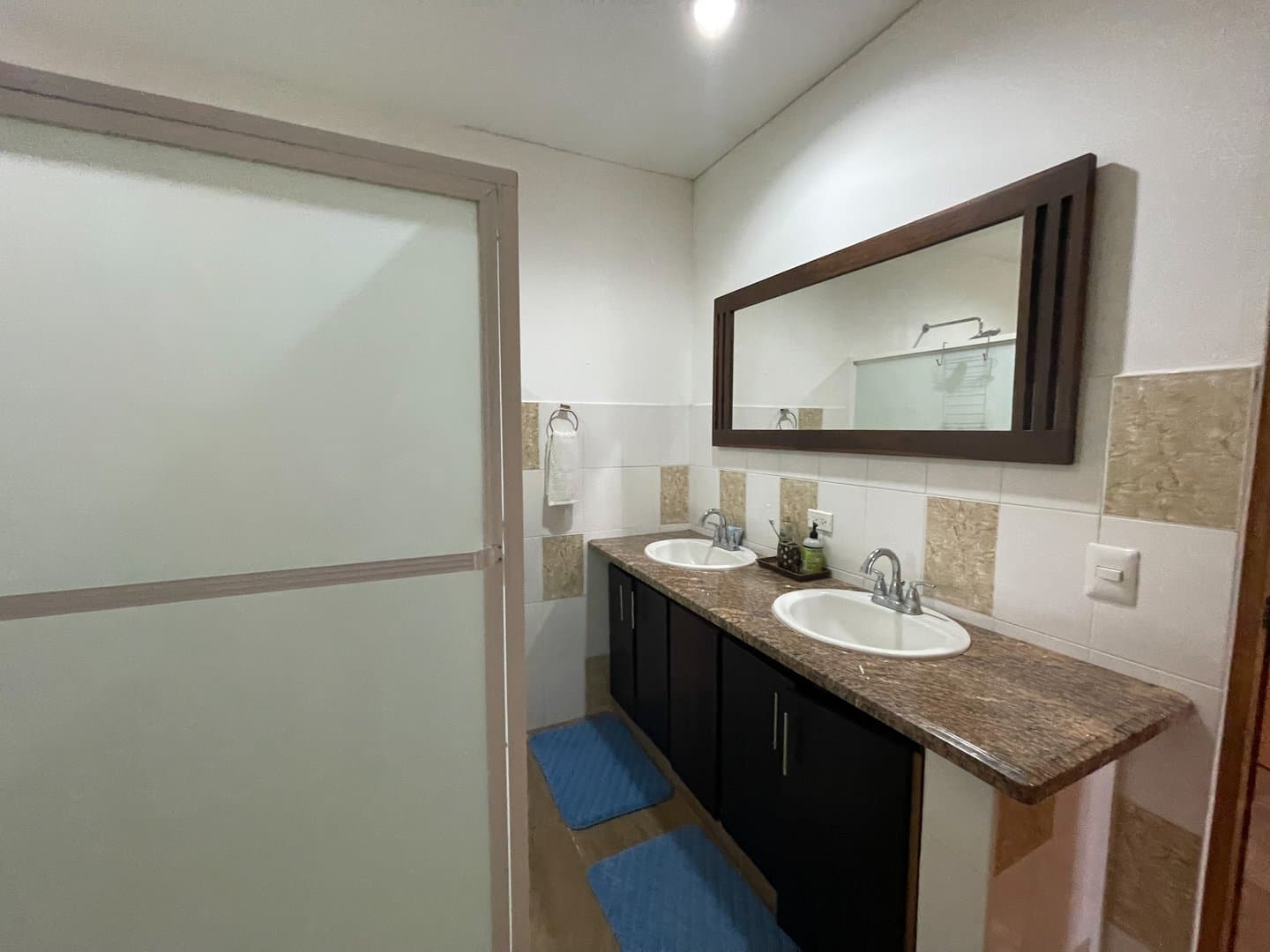 Investment Opportunity: Tranquil Living on a Sprawling 3.7-Acre Estate! R-0488 - Image 20