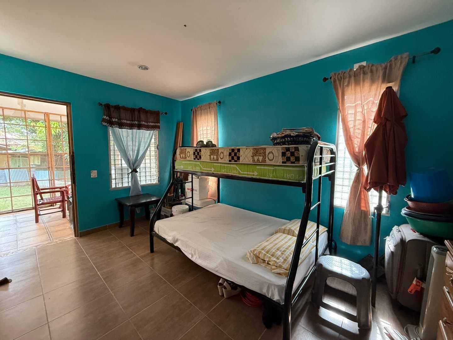 Investment Opportunity: Tranquil Living on a Sprawling 3.7-Acre Estate! R-0488 - Image 25