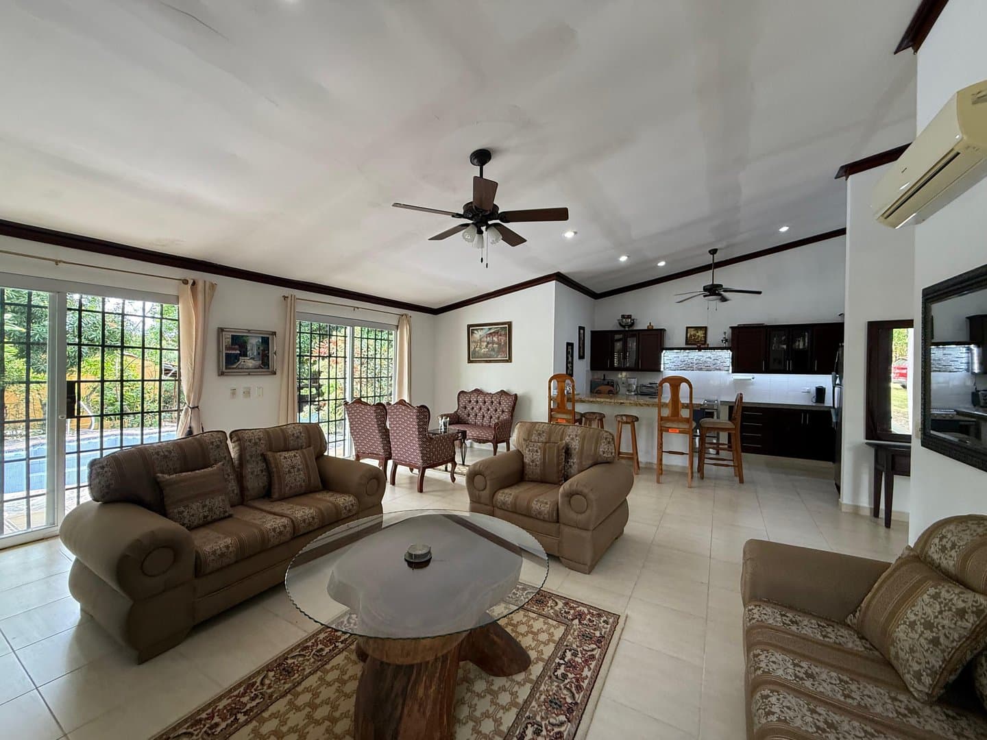 Investment Opportunity: Tranquil Living on a Sprawling 3.7-Acre Estate! R-0488 - Image 46