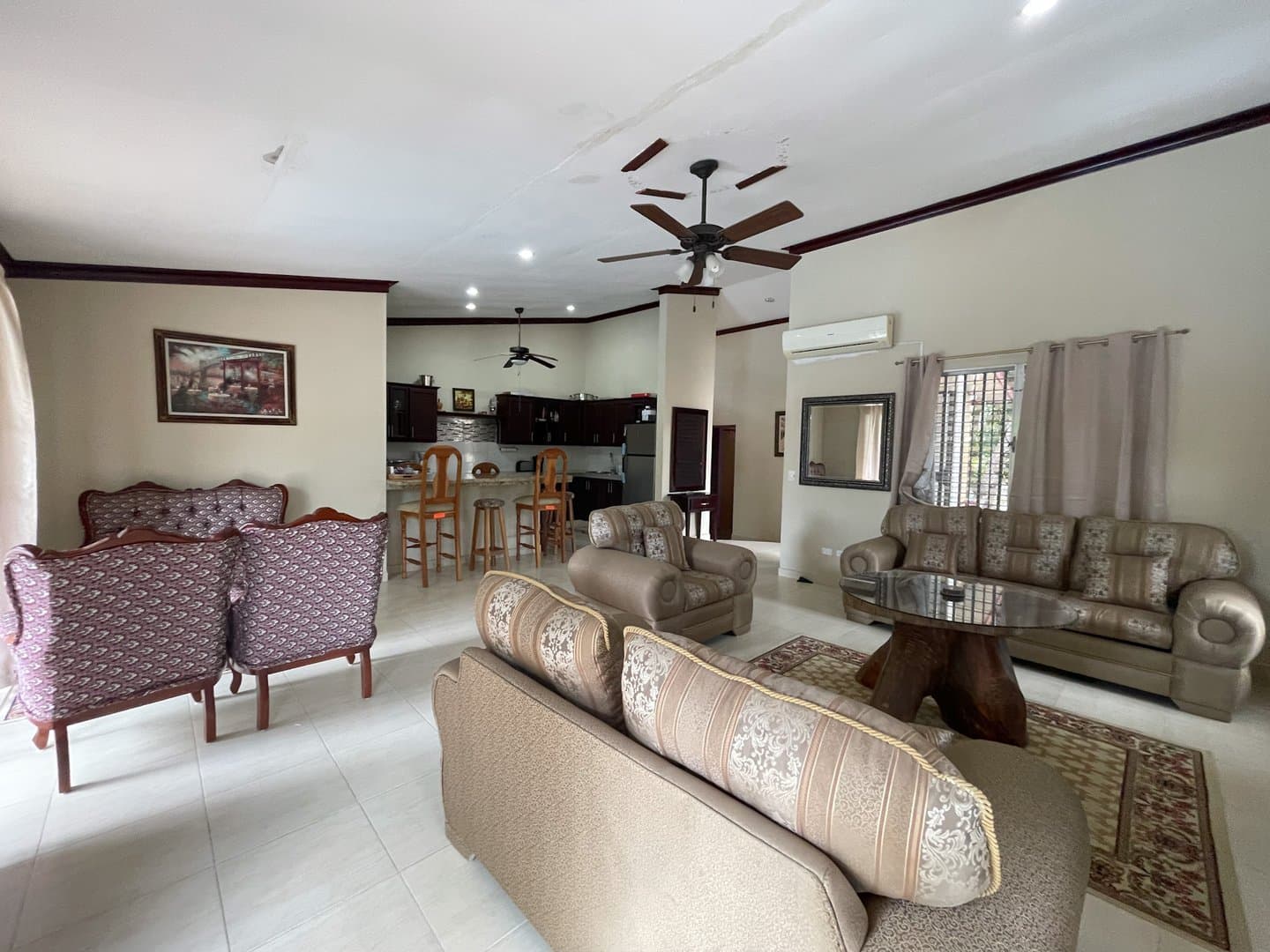 Investment Opportunity: Tranquil Living on a Sprawling 3.7-Acre Estate! R-0488 - Image 9