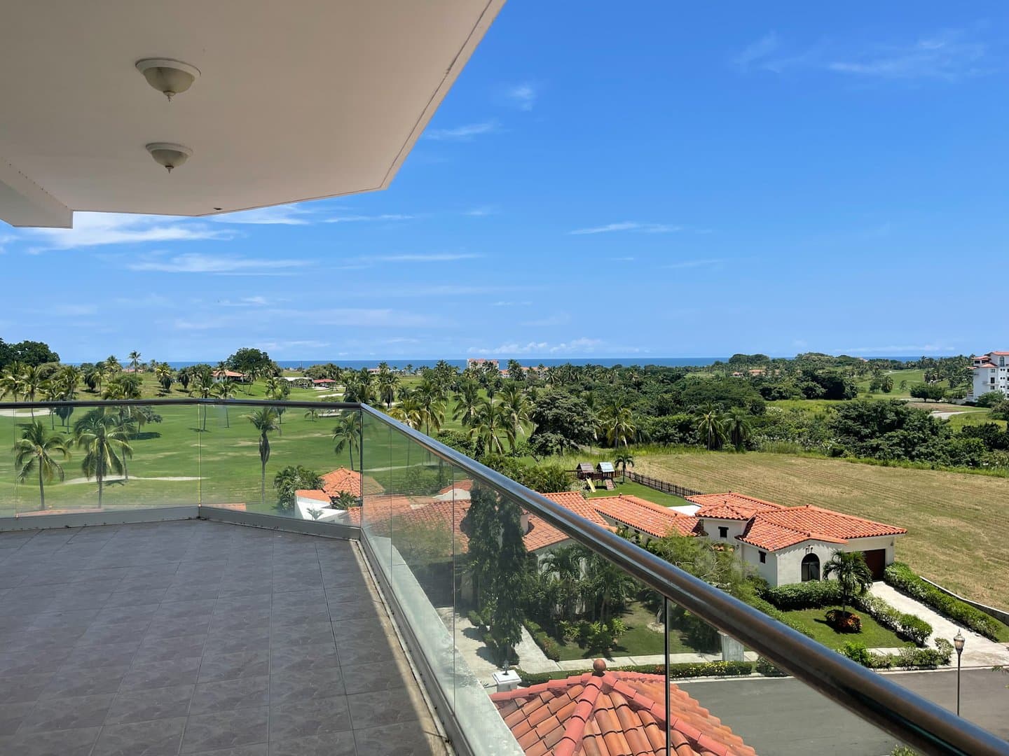 Large Luxury Condo with Golf Course & Ocean Views in Las Olas Building, Vista Mar R-0443 - Image 6