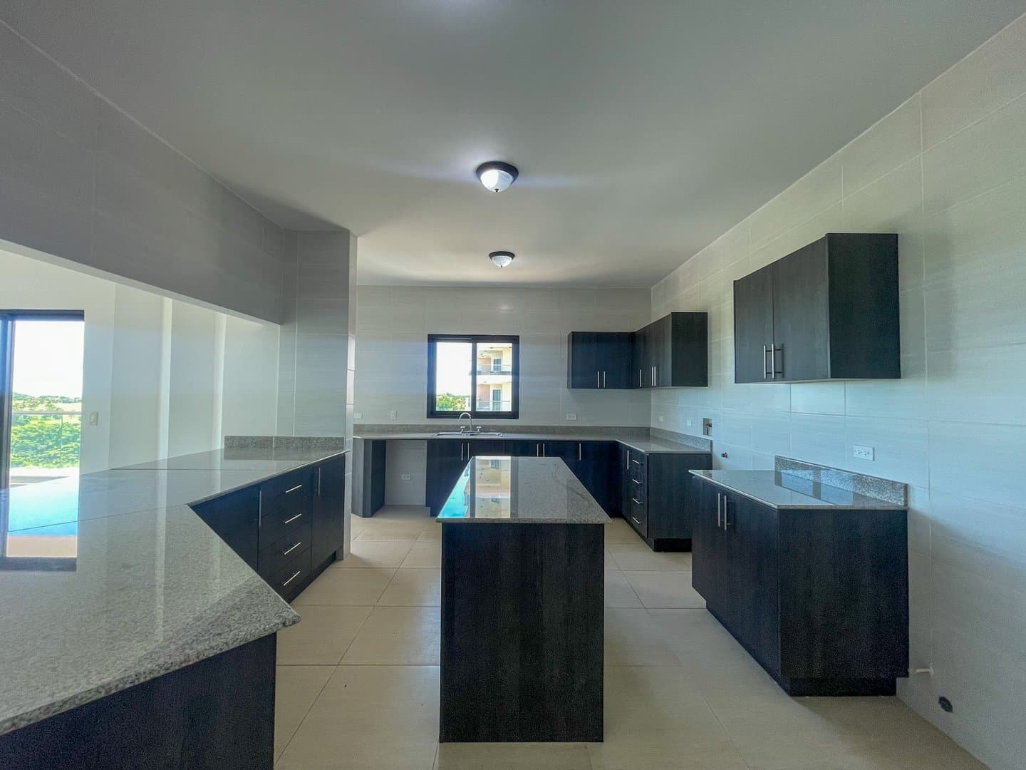 Large Luxury Condo with Golf Course & Ocean Views in Las Olas Building, Vista Mar R-0443 - Image 8