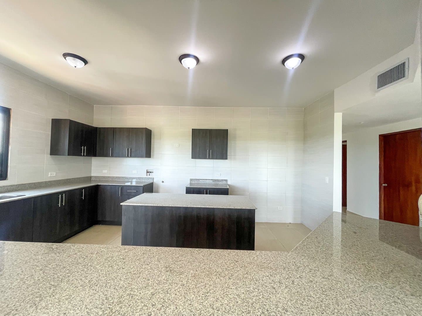 Large Luxury Condo with Golf Course & Ocean Views in Las Olas Building, Vista Mar R-0443 - Image 9