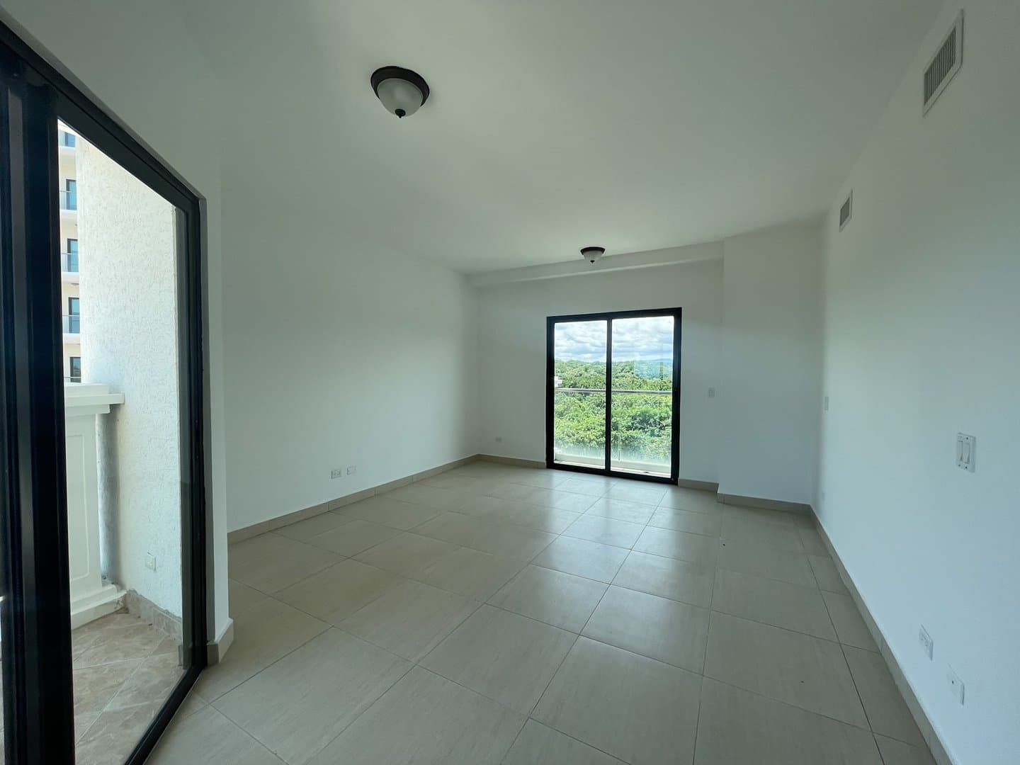 Large Luxury Condo with Golf Course & Ocean Views in Las Olas Building, Vista Mar R-0443 - Image 10