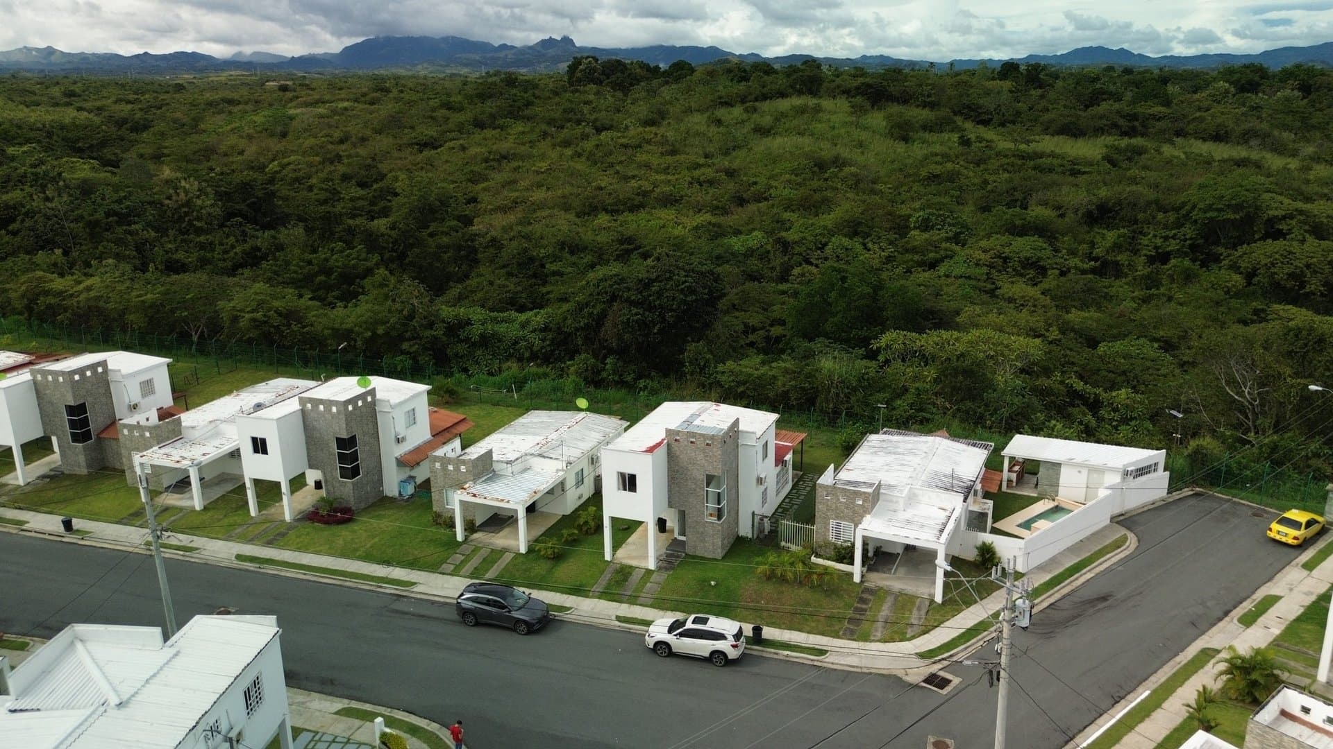 Lovely 3-Bedroom House in Gated Community The Village in San Carlos, Panama Oeste P-0575 - Image 31