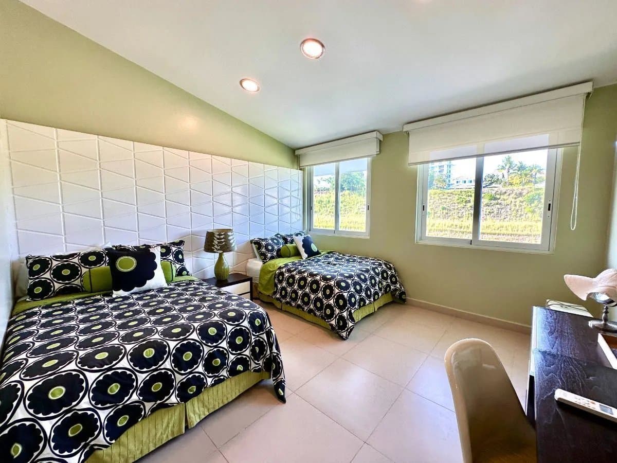 Luxurious Ocean View Penthouse with Golf Course and Beach Access, Bijao, Panama R-0424 - Image 11
