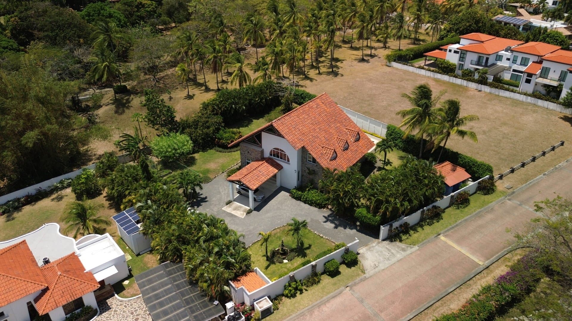 Luxury 3-Bedroom Home – A Unique Work of Art, Punta Barco, Near Coronado R-0410 - Image 3