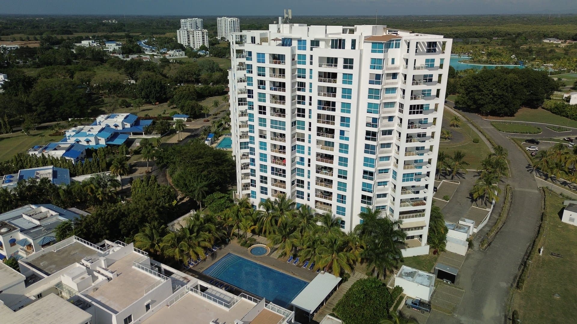 Luxury Living in Playa Blanca – Fully Furnished 3-Bedroom Beachfront Condo R-0597 - Image 36