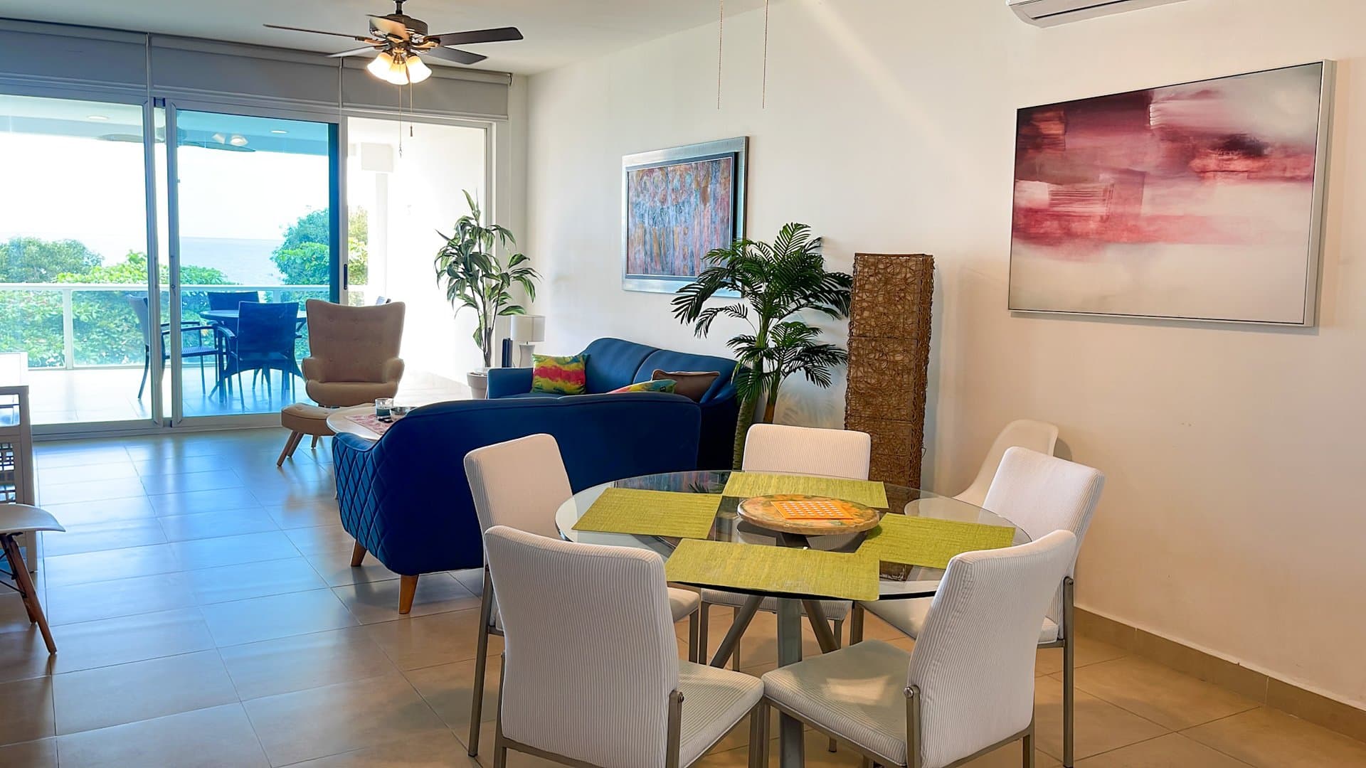 Luxury Living in Playa Blanca – Fully Furnished 3-Bedroom Beachfront Condo R-0597 - Image 5