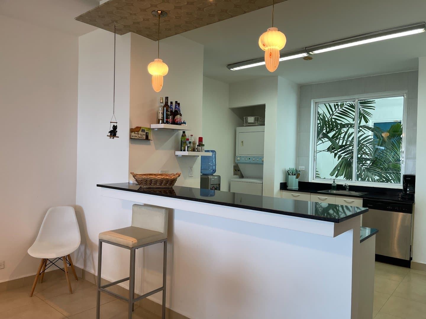 Luxury Living in Playa Blanca – Fully Furnished 3-Bedroom Beachfront Condo R-0597 - Image 6