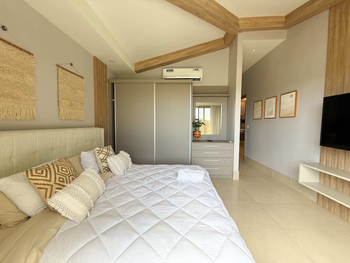 Modern Beachside 3-Bedroom Townhome with Private Pool, San Carlos, Panama. - Image 16