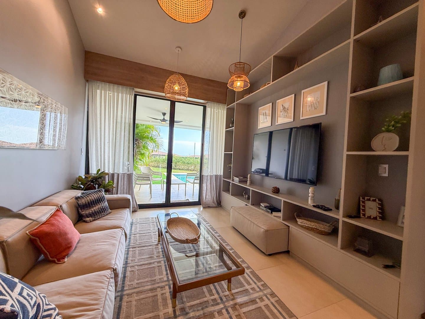 Modern Beachside 3-Bedroom Townhome with Private Pool, San Carlos, Panama. - Image 2