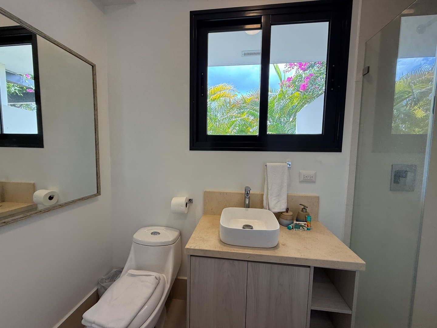 Modern Beachside 3-Bedroom Townhome with Private Pool, San Carlos, Panama. - Image 23