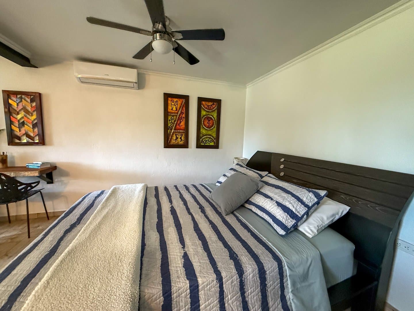 Modern Home with Stunning Mountain Views and Income-Generating Apartment, San Carlos, Panama. R-0318 - Image 39