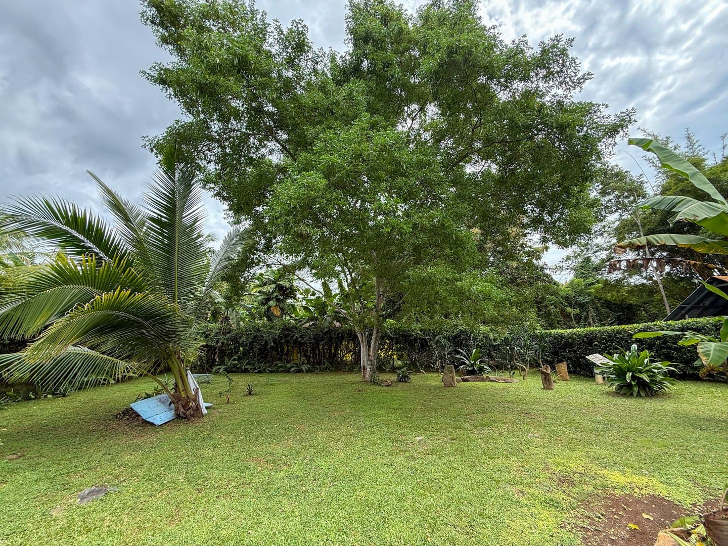 Modern Home with Stunning Mountain Views and Income-Generating Apartment, San Carlos, Panama. R-0318 - Image 48