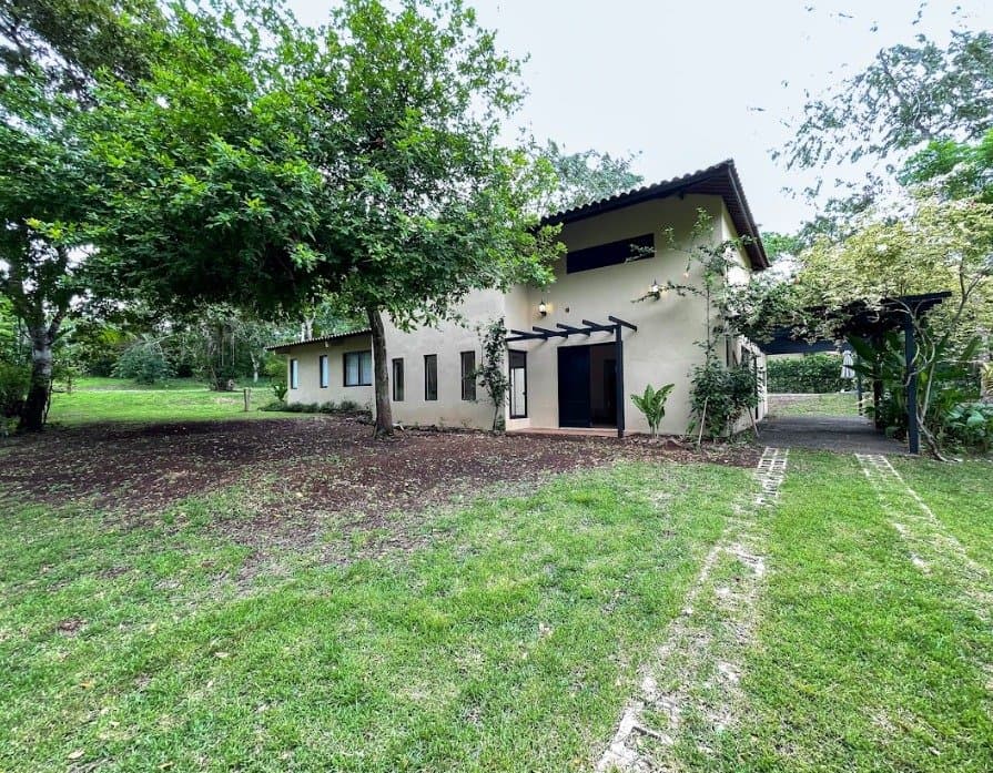 Modern Style House Blended with Nature, Capira R-0540 - Image 3