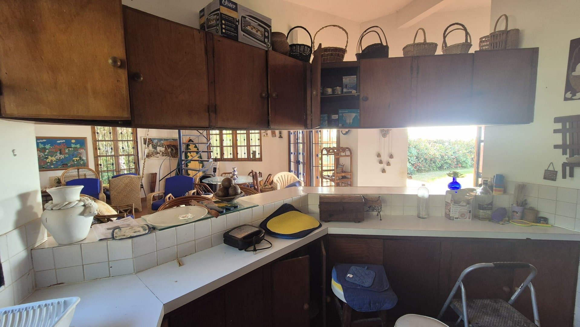 Oceanfront Four-Bedroom Home in Coronado – Prime Renovation Opportunity P-0578 - Image 11
