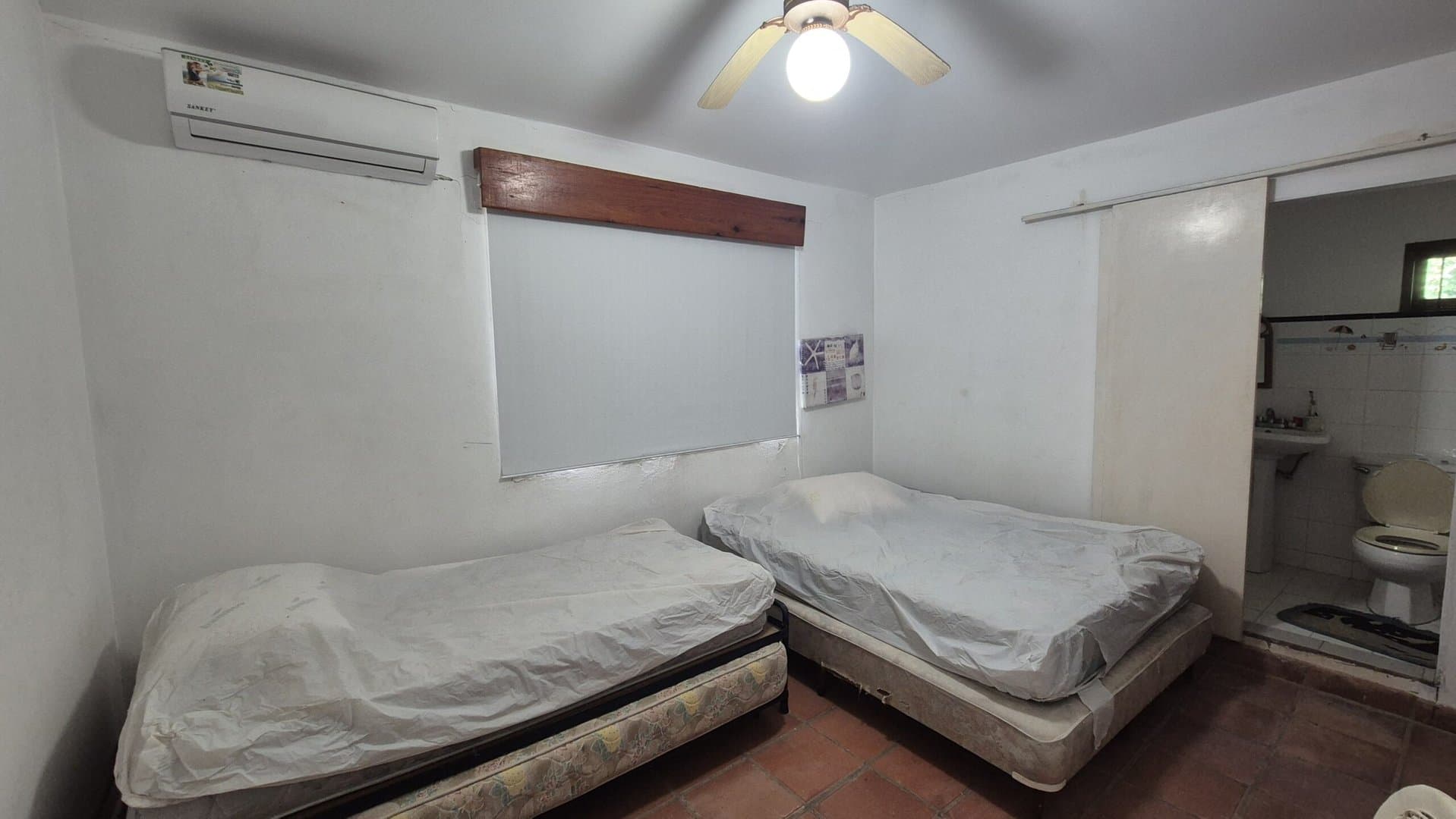 Oceanfront Four-Bedroom Home in Coronado – Prime Renovation Opportunity P-0578 - Image 15