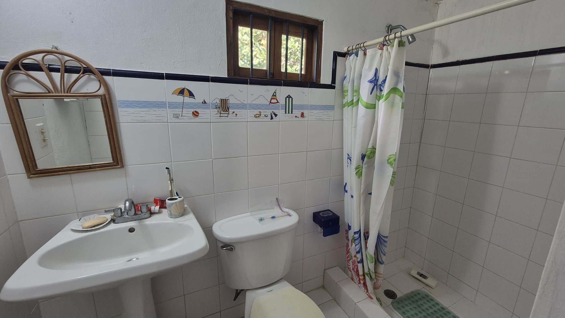Oceanfront Four-Bedroom Home in Coronado – Prime Renovation Opportunity P-0578 - Image 57