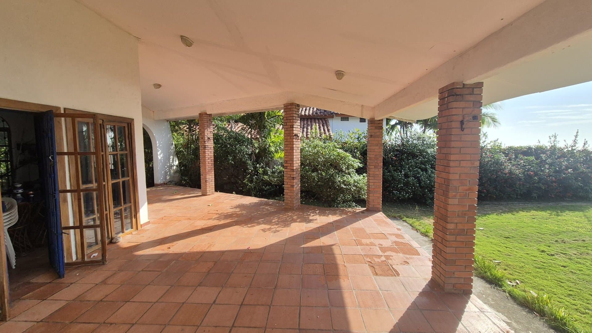 Oceanfront Four-Bedroom Home in Coronado – Prime Renovation Opportunity P-0578 - Image 21