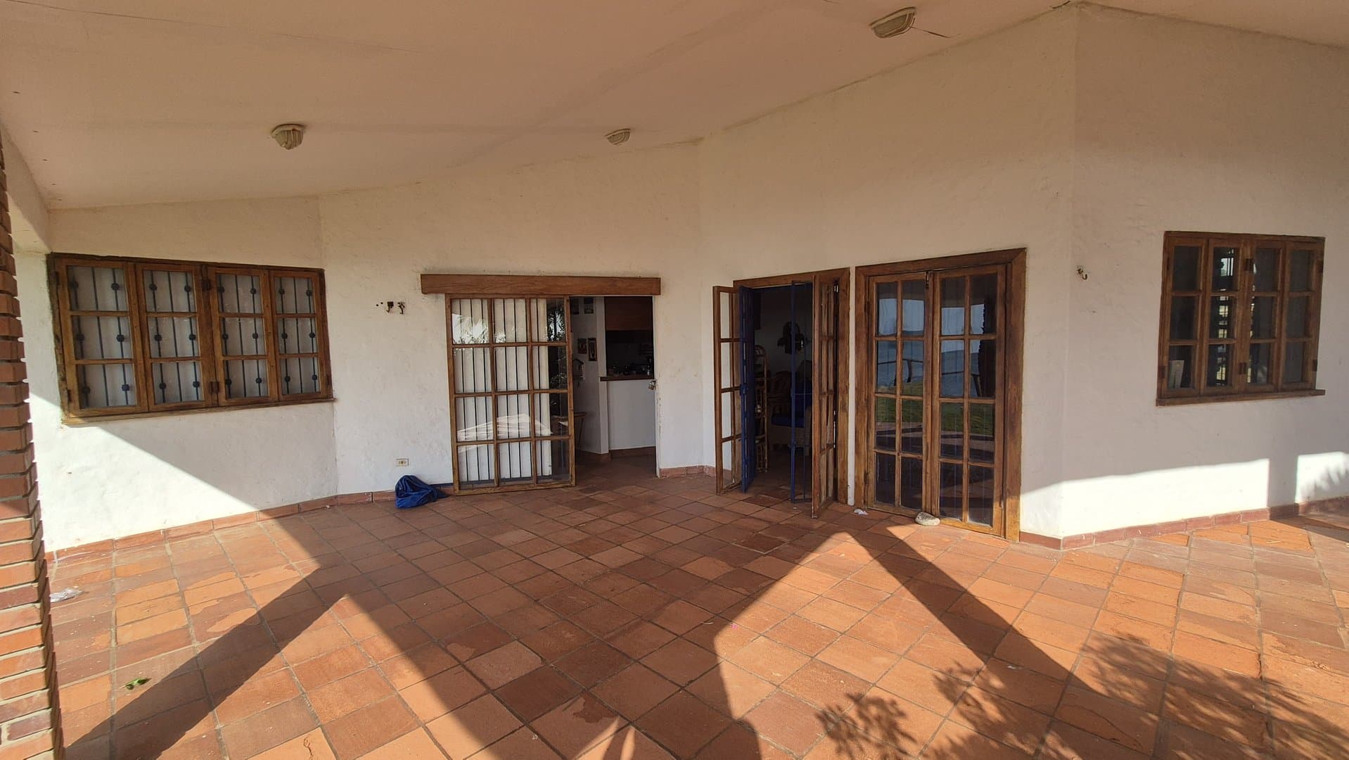 Oceanfront Four-Bedroom Home in Coronado – Prime Renovation Opportunity P-0578 - Image 62