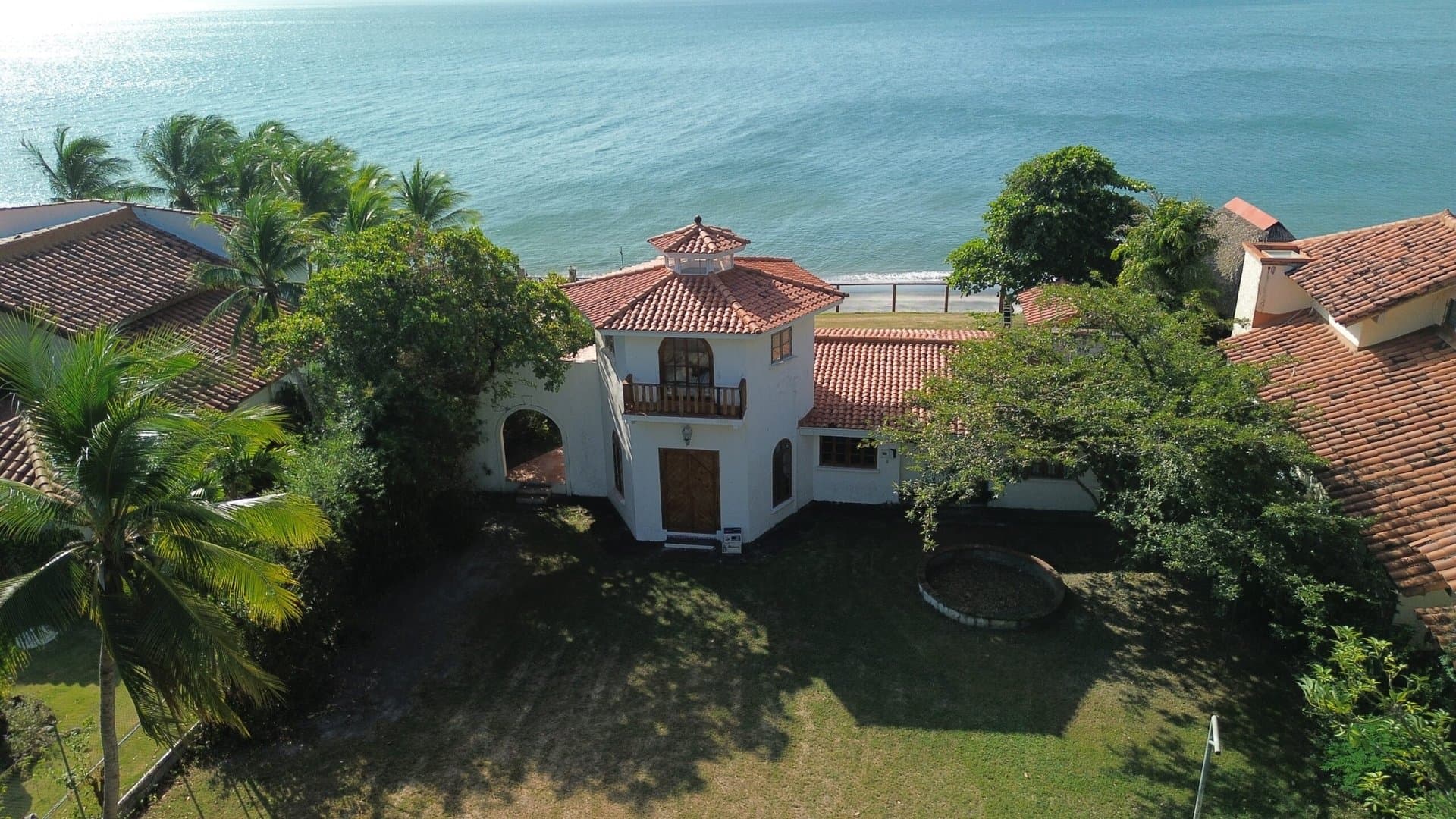 Oceanfront Four-Bedroom Home in Coronado – Prime Renovation Opportunity P-0578 - Image 38