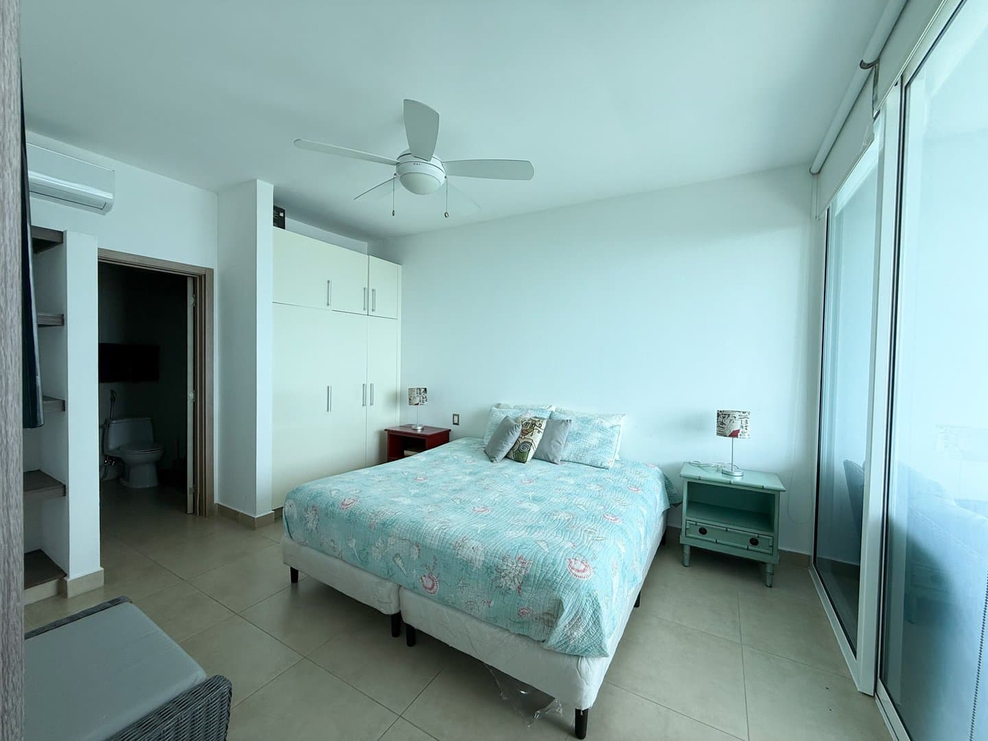 Open-Concept 2-Bedroom Beachfront Condo, Santa Clara ID R-0560 - Image 12