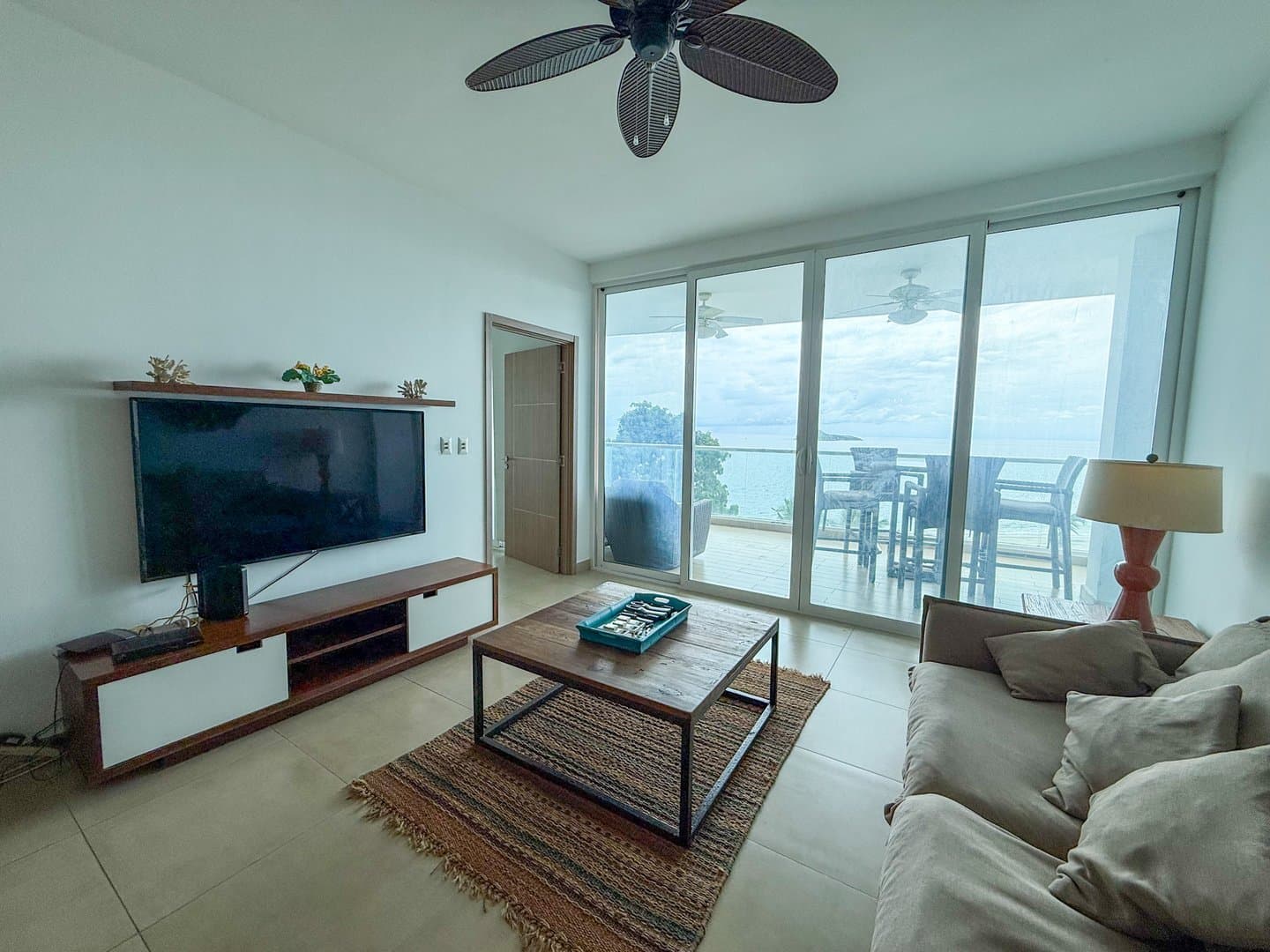 Open-Concept 2-Bedroom Beachfront Condo, Santa Clara ID R-0560 - Image 5