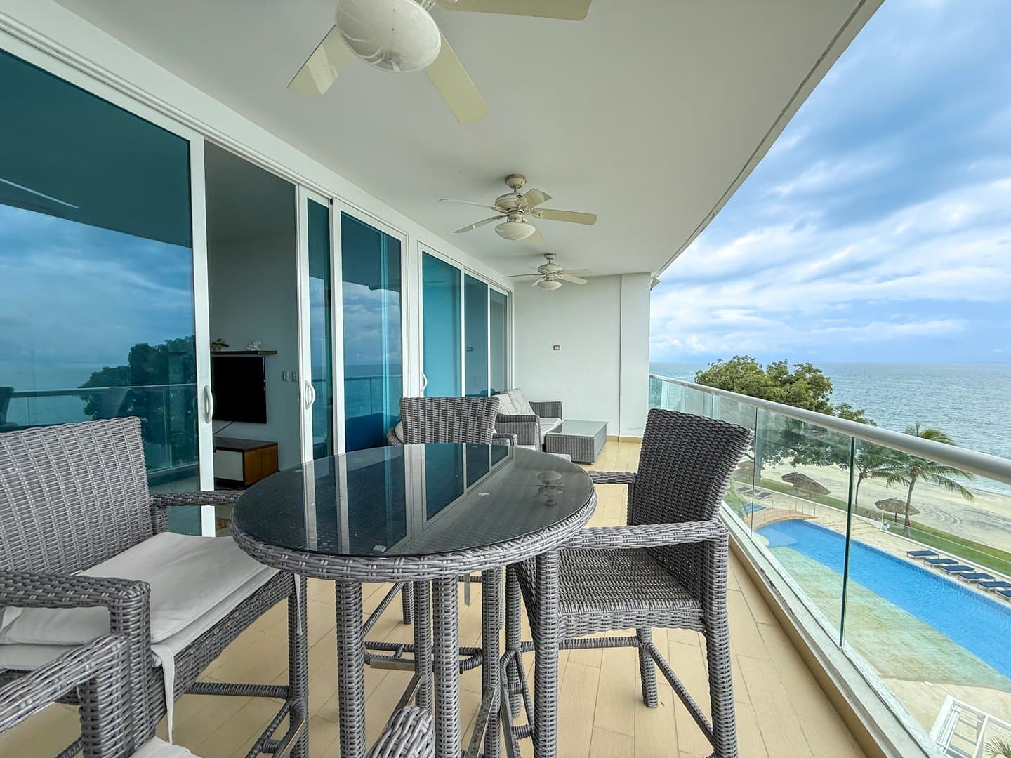 Open-Concept 2-Bedroom Beachfront Condo, Santa Clara ID R-0560 - Image 6
