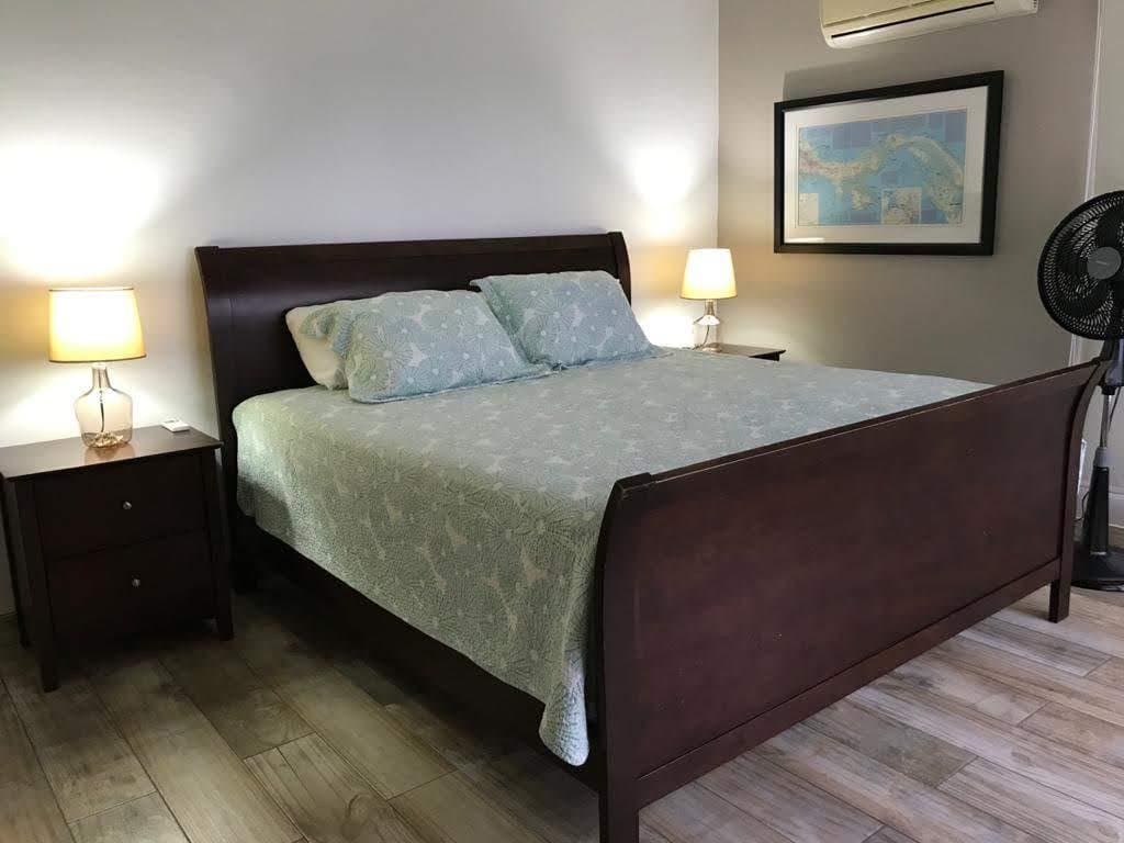 Outstanding Beach Front Condo  in Nueva Gorgona R-0415 - Image 11