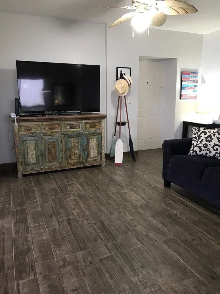 Outstanding Beach Front Condo  in Nueva Gorgona R-0415 - Image 4