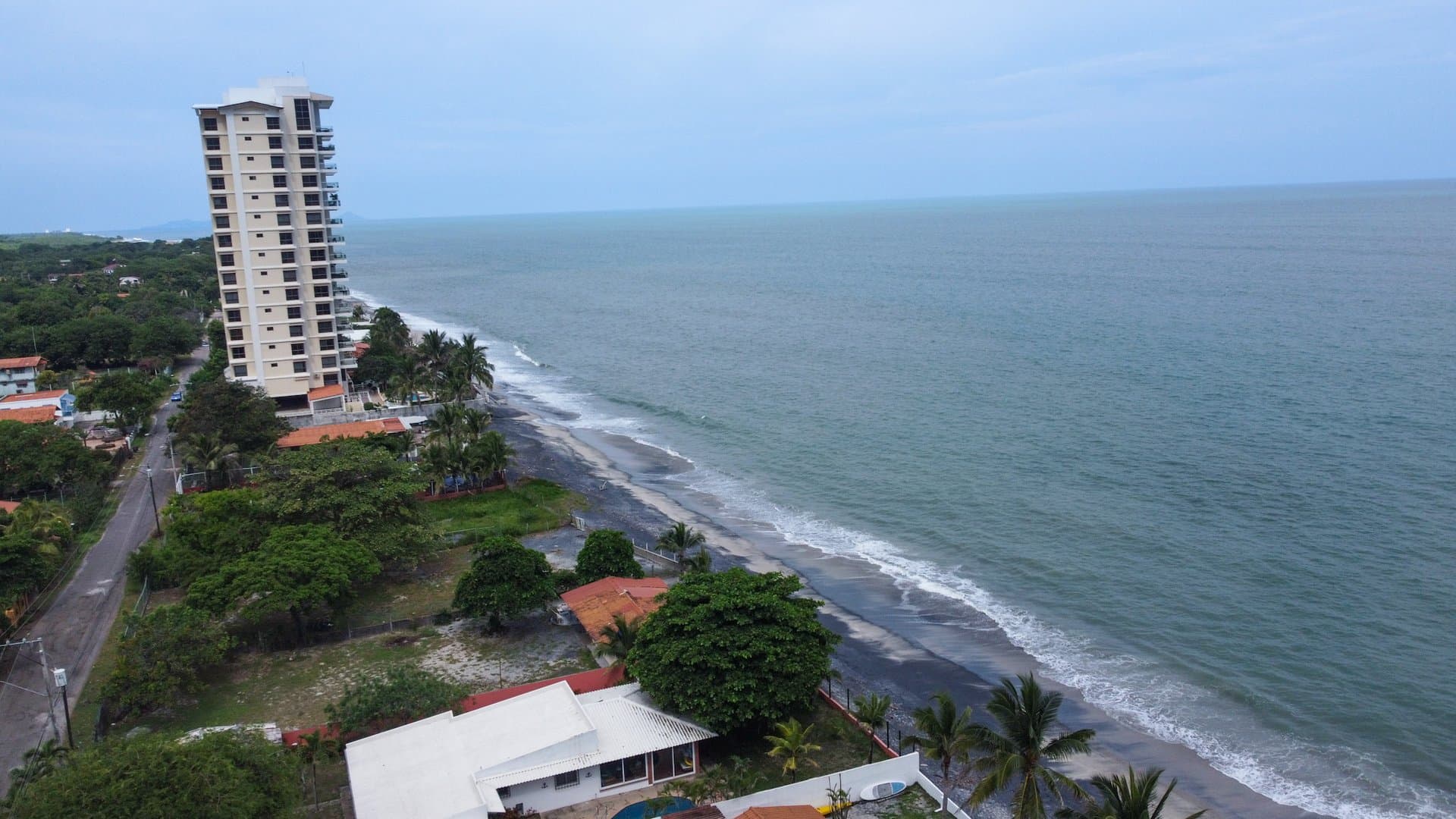 Prime Oceanfront Lot in Malibu Area, Gorgona – Perfect for Your Dream Home P-0408 - Image 3