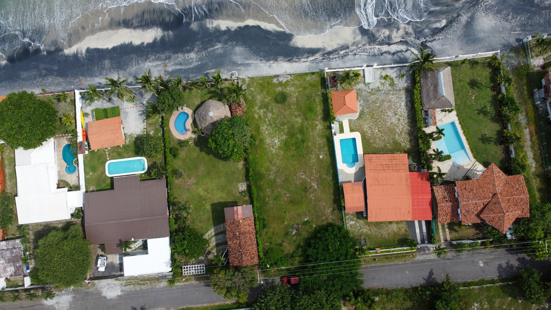 Prime Oceanfront Lot in Malibu Area, Gorgona – Perfect for Your Dream Home P-0408 - Image 7