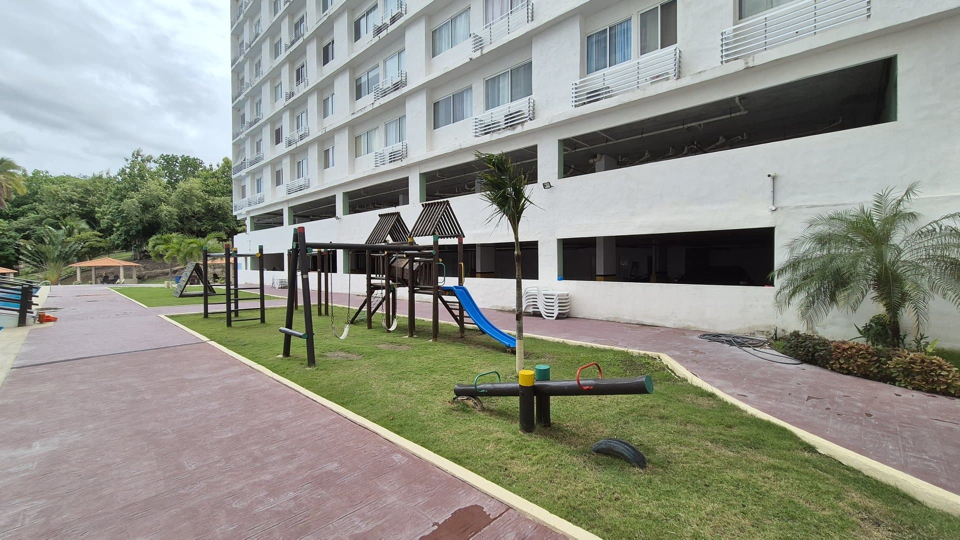 "Seaside Investment Opportunity: Apartment in Beachside Building Perfect for Short-Term Rentals" in Playa Corona P-0537 - Image 34