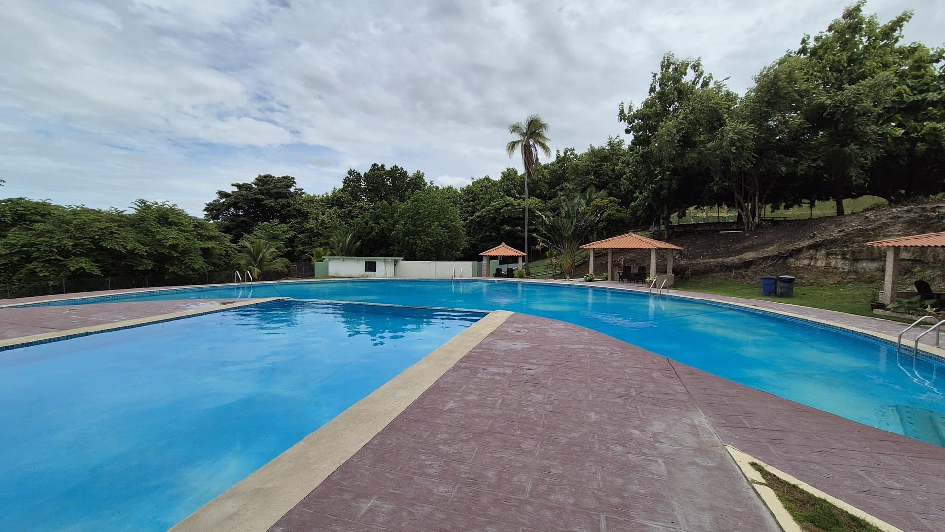 "Seaside Investment Opportunity: Apartment in Beachside Building Perfect for Short-Term Rentals" in Playa Corona P-0537 - Image 16