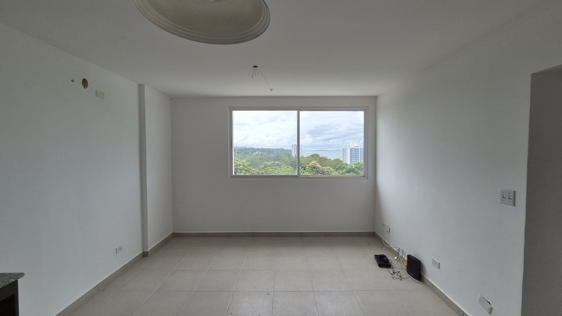 "Seaside Investment Opportunity: Apartment in Beachside Building Perfect for Short-Term Rentals" in Playa Corona P-0537 - Image 24