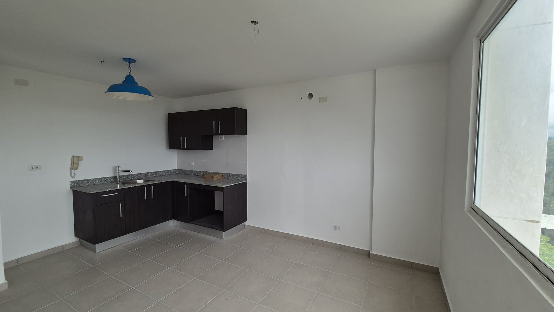 "Seaside Investment Opportunity: Apartment in Beachside Building Perfect for Short-Term Rentals" in Playa Corona P-0537 - Image 25