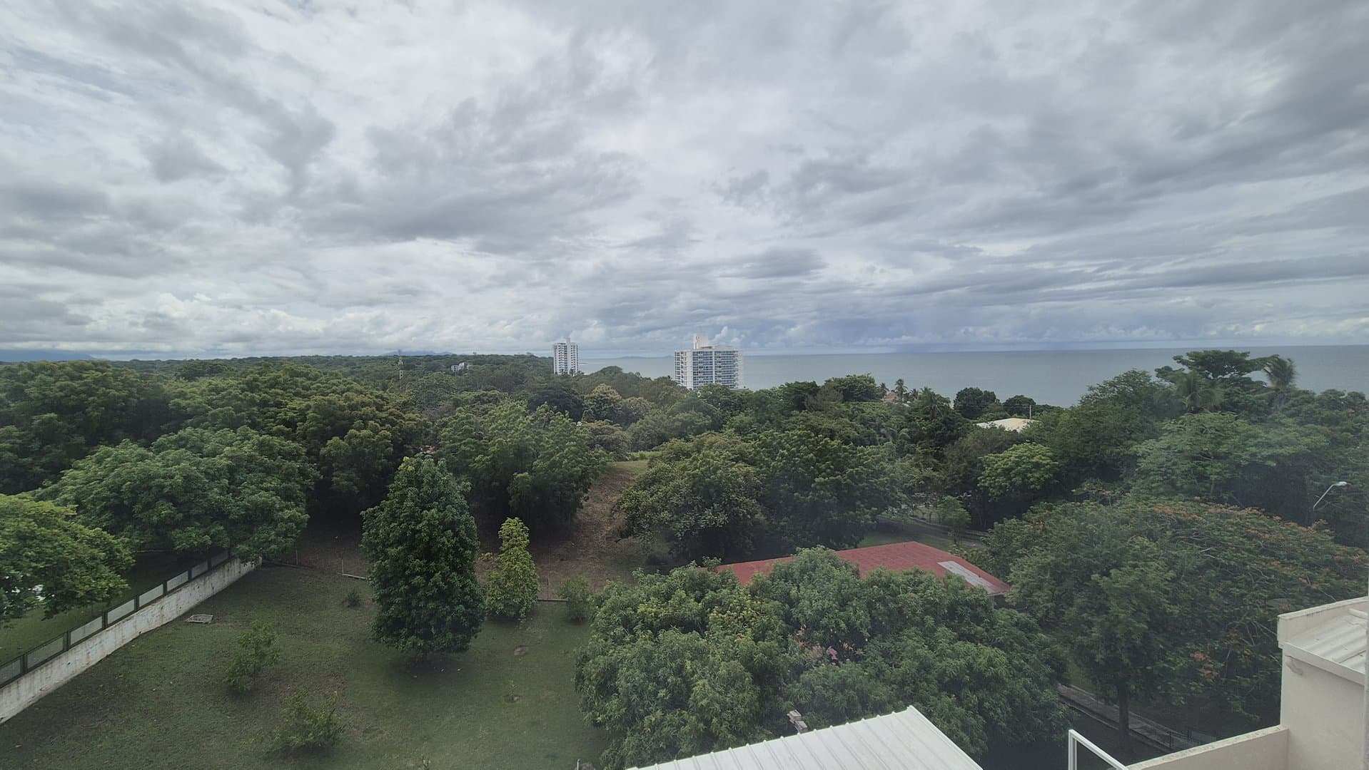 "Seaside Investment Opportunity: Apartment in Beachside Building Perfect for Short-Term Rentals" in Playa Corona P-0537 - Image 29