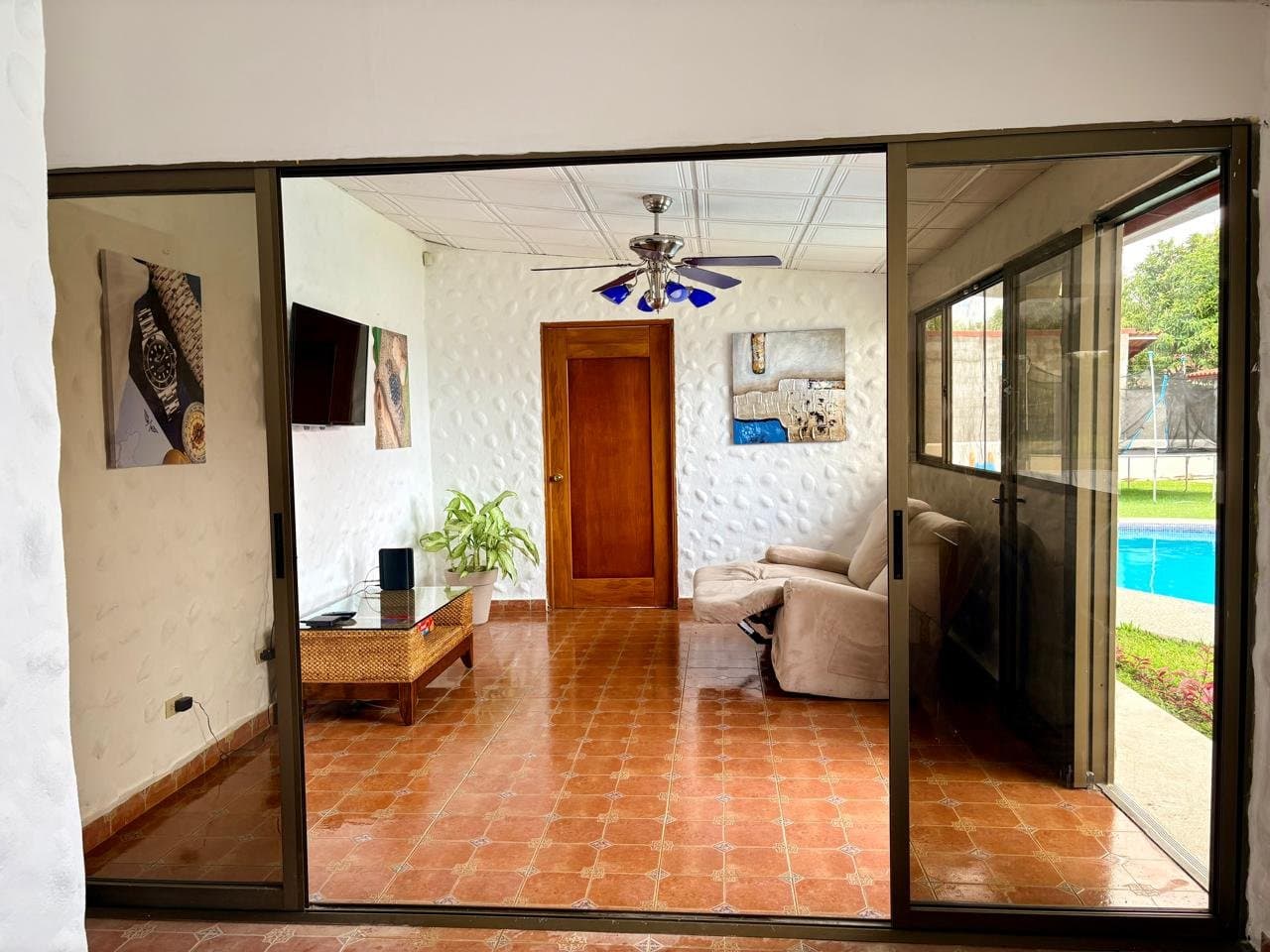 Short-Term Rental House in Gorgona with Private Pool - Image 12