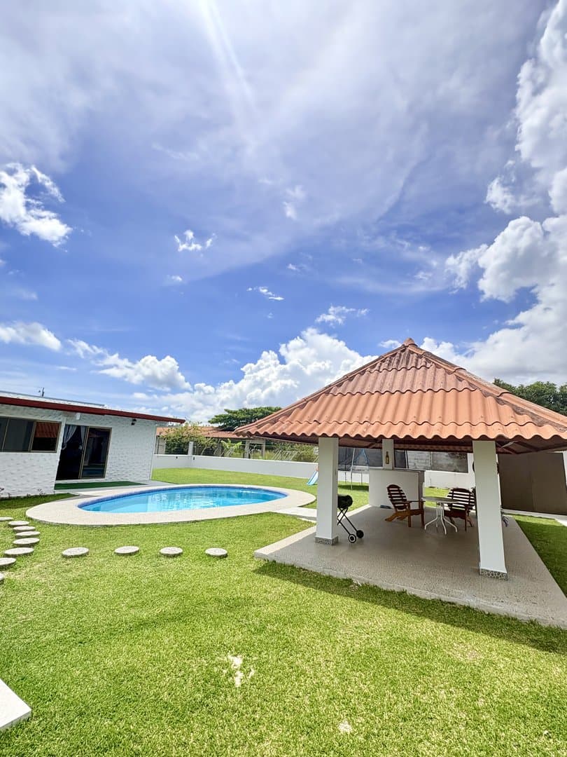 Short-Term Rental House in Gorgona with Private Pool - Image 25