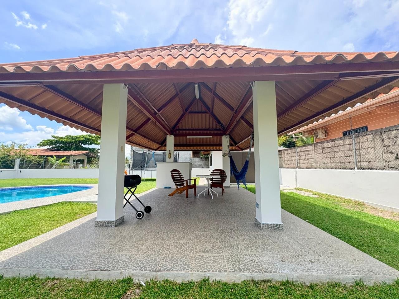 Short-Term Rental House in Gorgona with Private Pool - Image 17