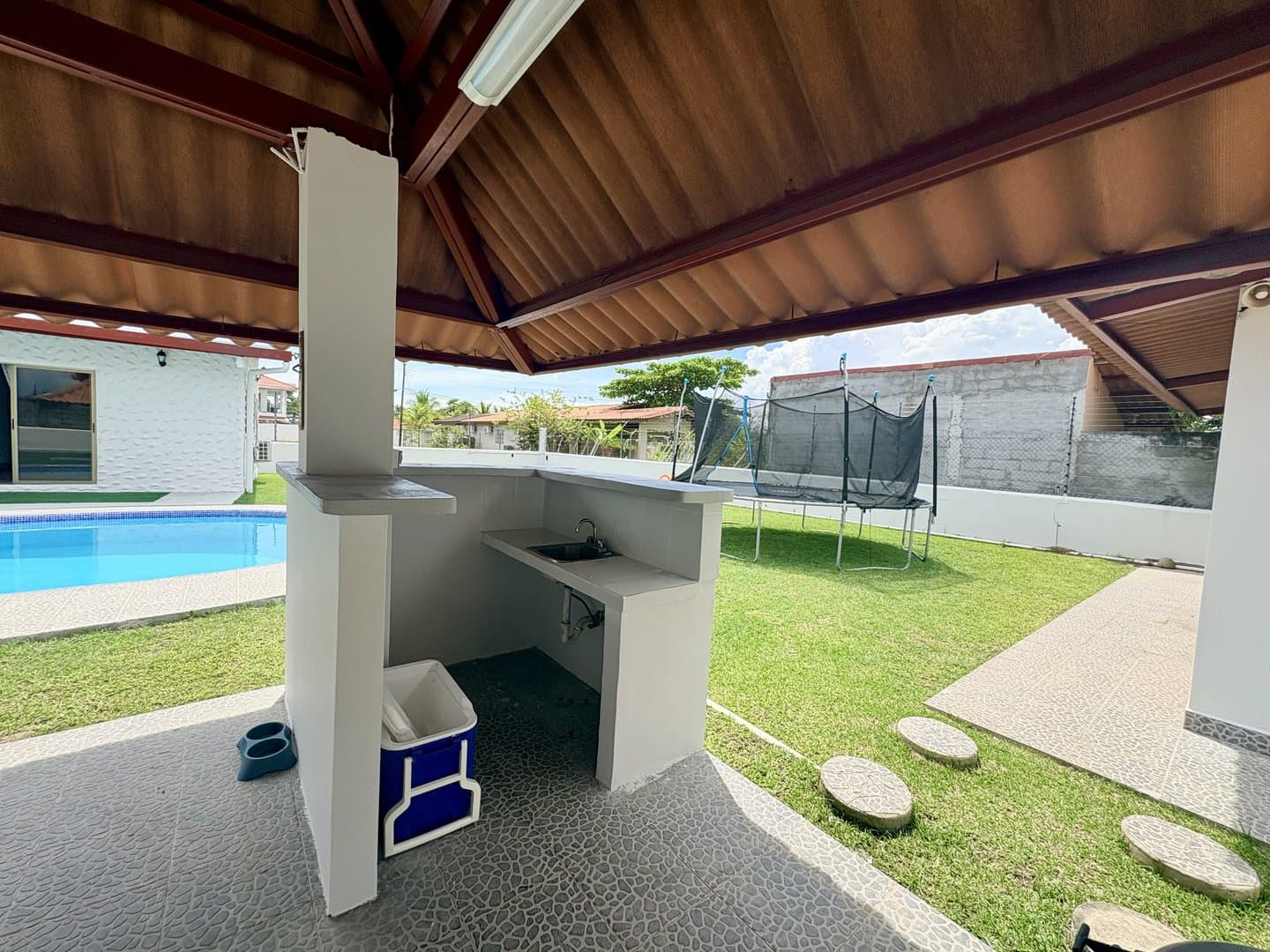 Short-Term Rental House in Gorgona with Private Pool - Image 26